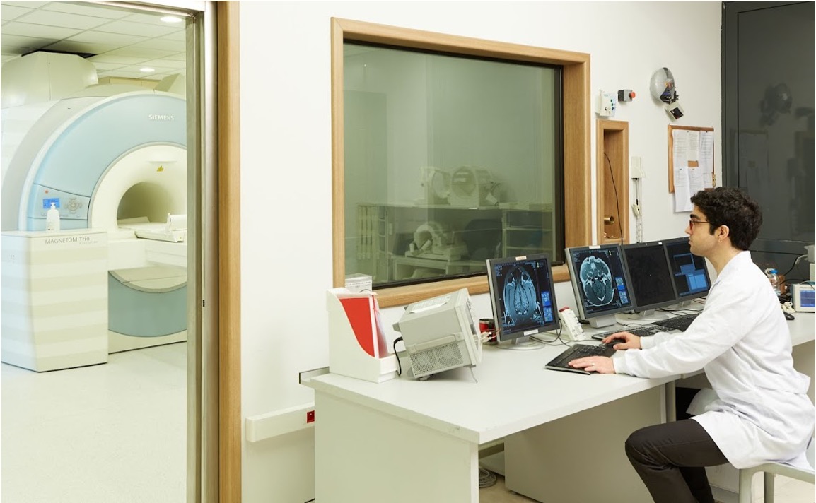 3T MRI scanner at UMRAM